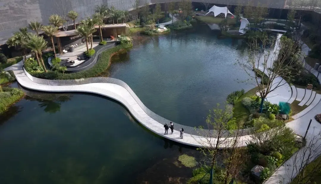 海成云湖郡特色景观(亲水平台)