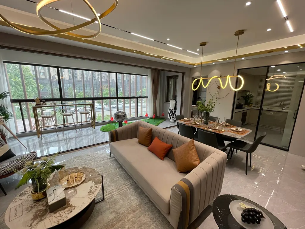 156-餐客厅样板房