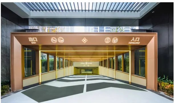 天萃车库入口实景图