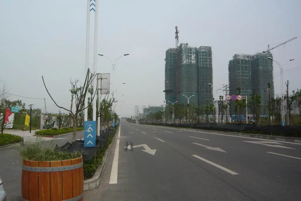 东方剑桥道路实景图